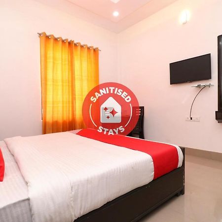 Oyo 23235 Hotel Roopmahal & Restaurant Amritsar Dış mekan fotoğraf