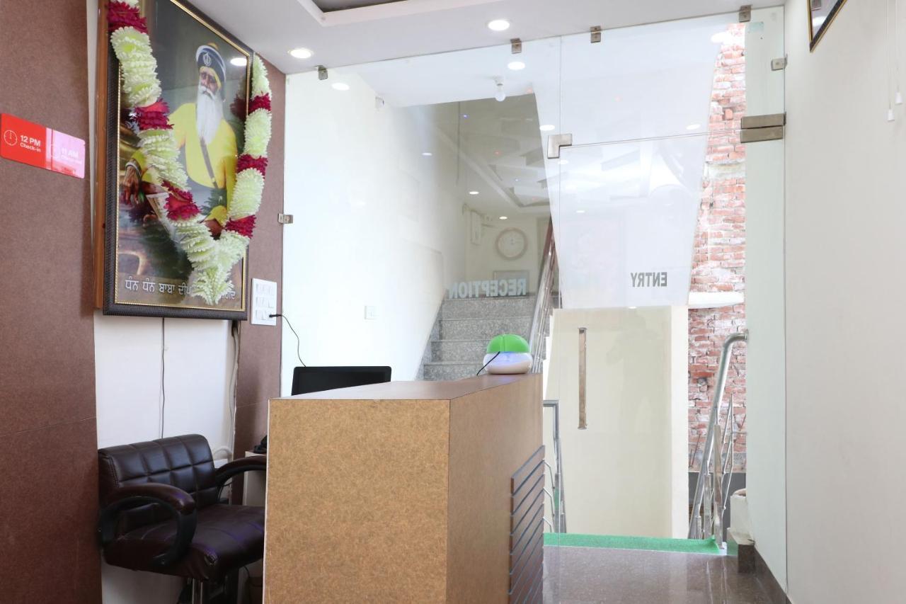 Oyo 23235 Hotel Roopmahal & Restaurant Amritsar Dış mekan fotoğraf